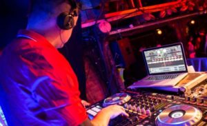 DJ: AAGE