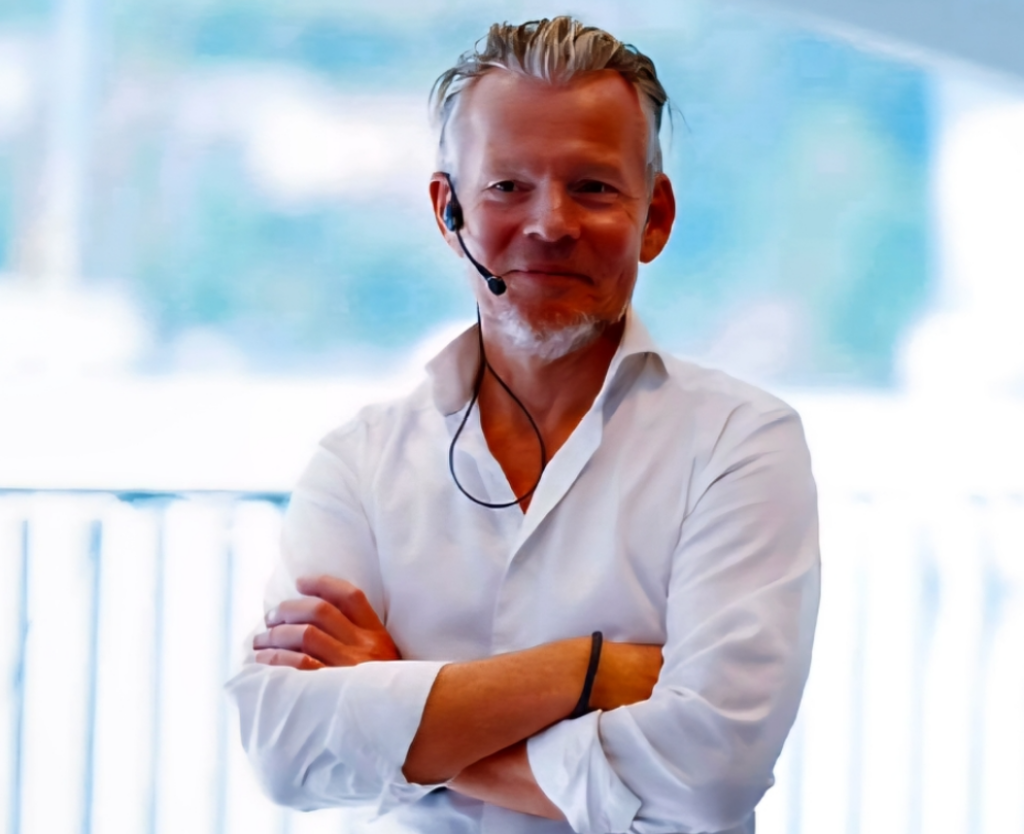 Øystein Vagsnes, salg og kundeservice